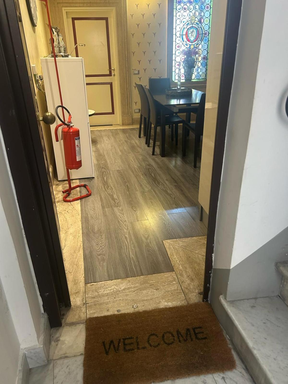 Nsm 71Viadelcorso Appartamento Con Terrazzo Rom Exteriör bild